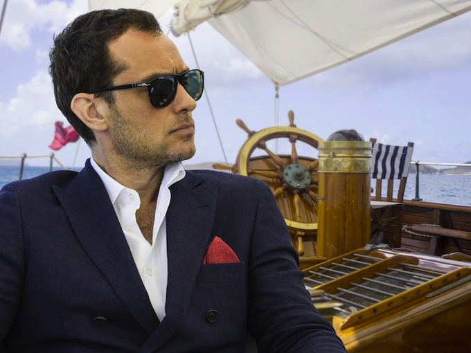 jude_law Jude Law in Gentlemen's Wager for Johhnie Walker Blue Label